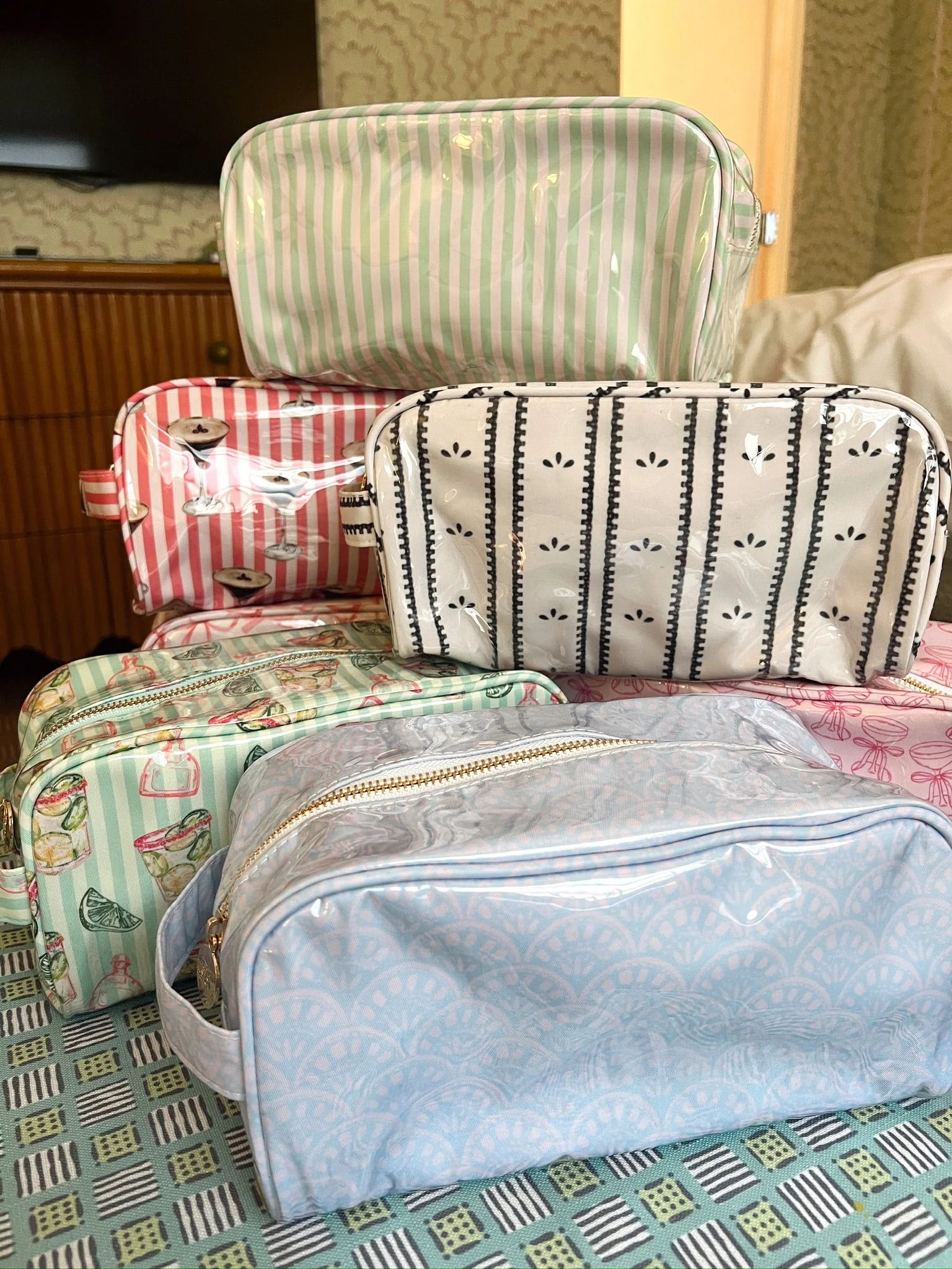 KenzKustomz Clear Coat Toiletry Dopp Kit - Image 11