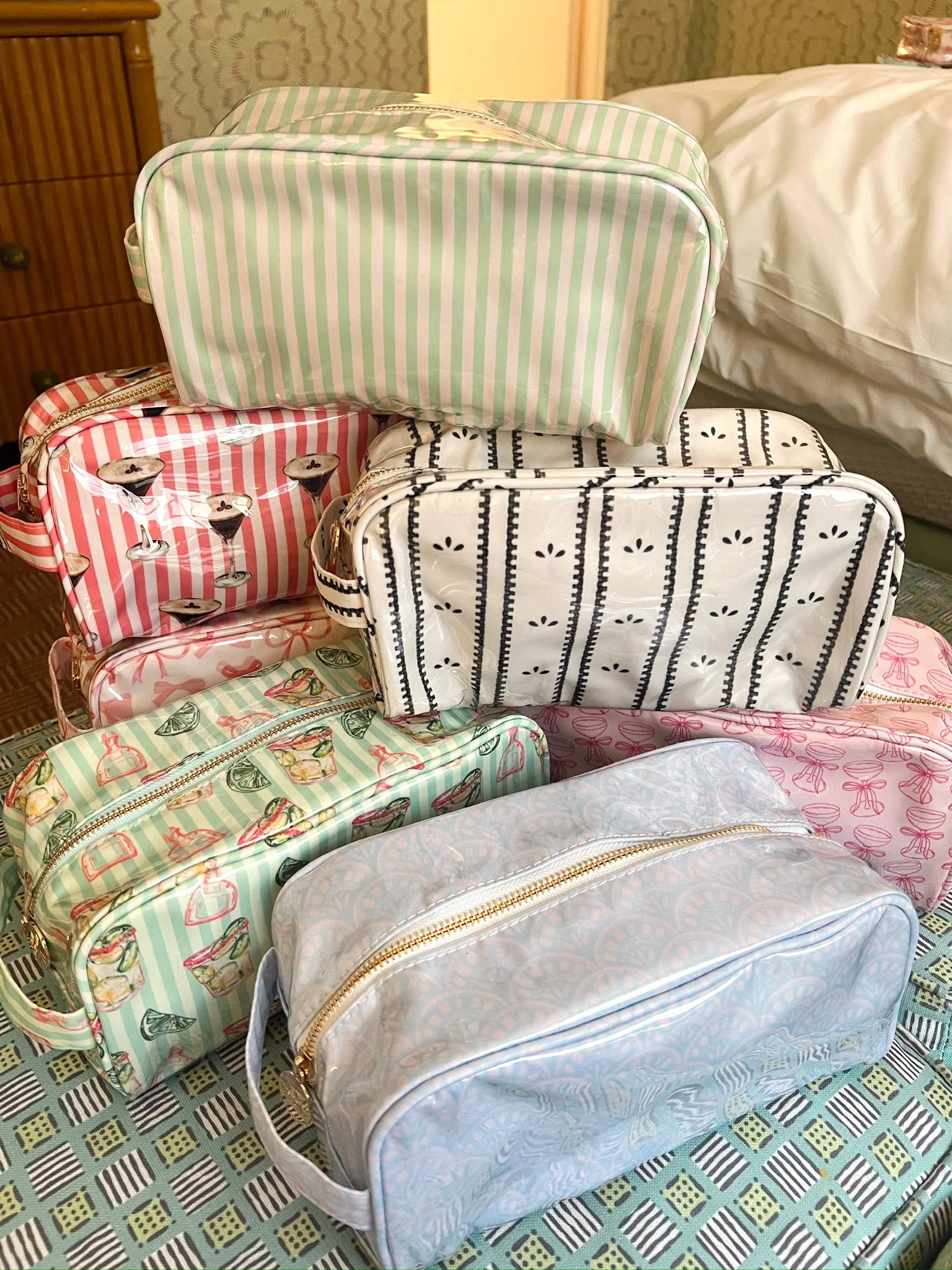 KenzKustomz Clear Coat Toiletry Dopp Kit - Image 31