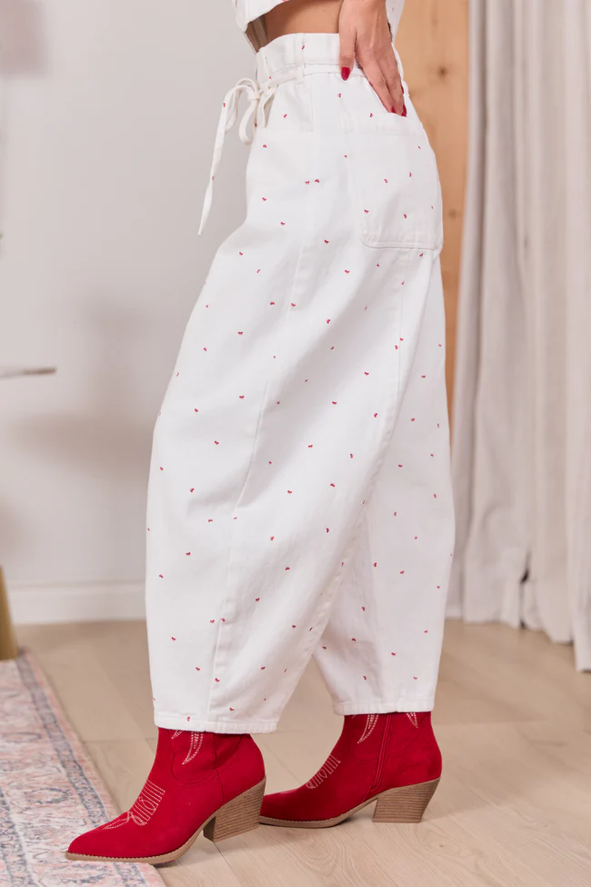 Eileen Bow Printed Barrel Jeans FINAL SALE - Image 4