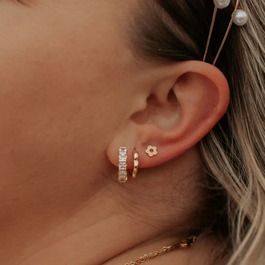 Flower Flat Back Stud Earrings - Image 3