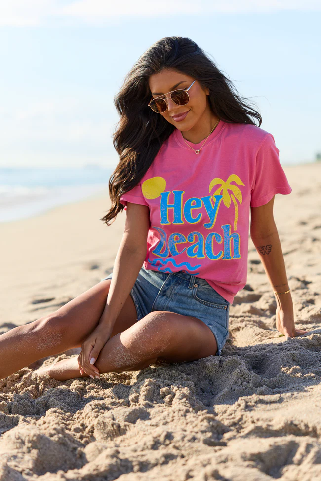 Hey Beach Pink Graphic Tee - Image 4