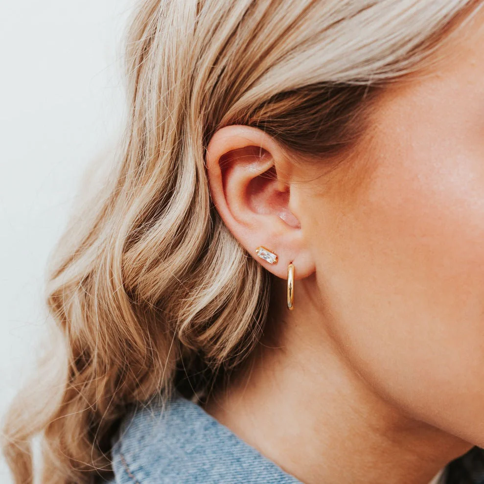Olivia Essential Hoop Earrings - Image 4